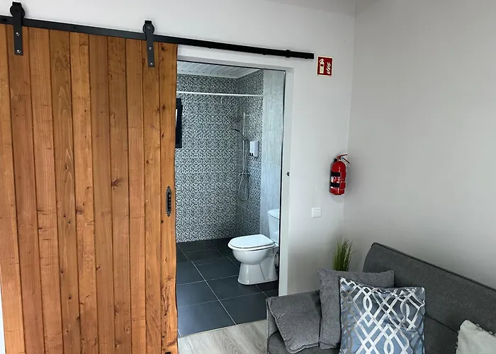 Cantinho S & F Holiday home